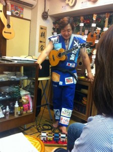 エフェクターの説明をするjazzoomcafe